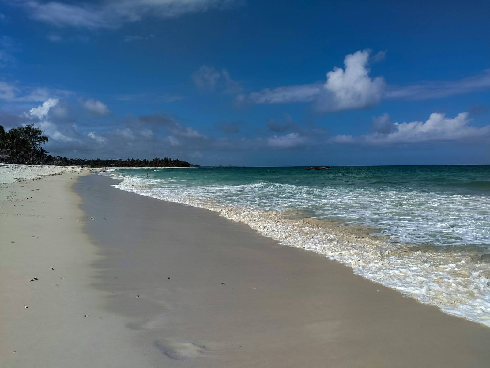 Coast - Mombasa Beach Retreat — Mombasa, Diani